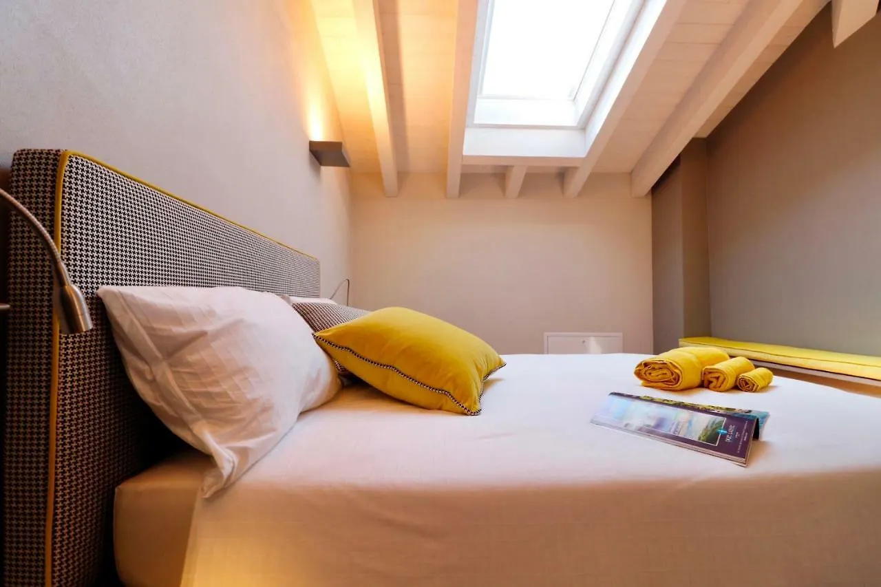 Castelli Delux Apartment Menaggio Italy